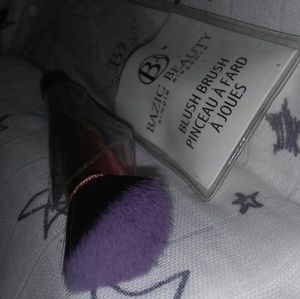 ✨Brand NEW✨ Blush Brush